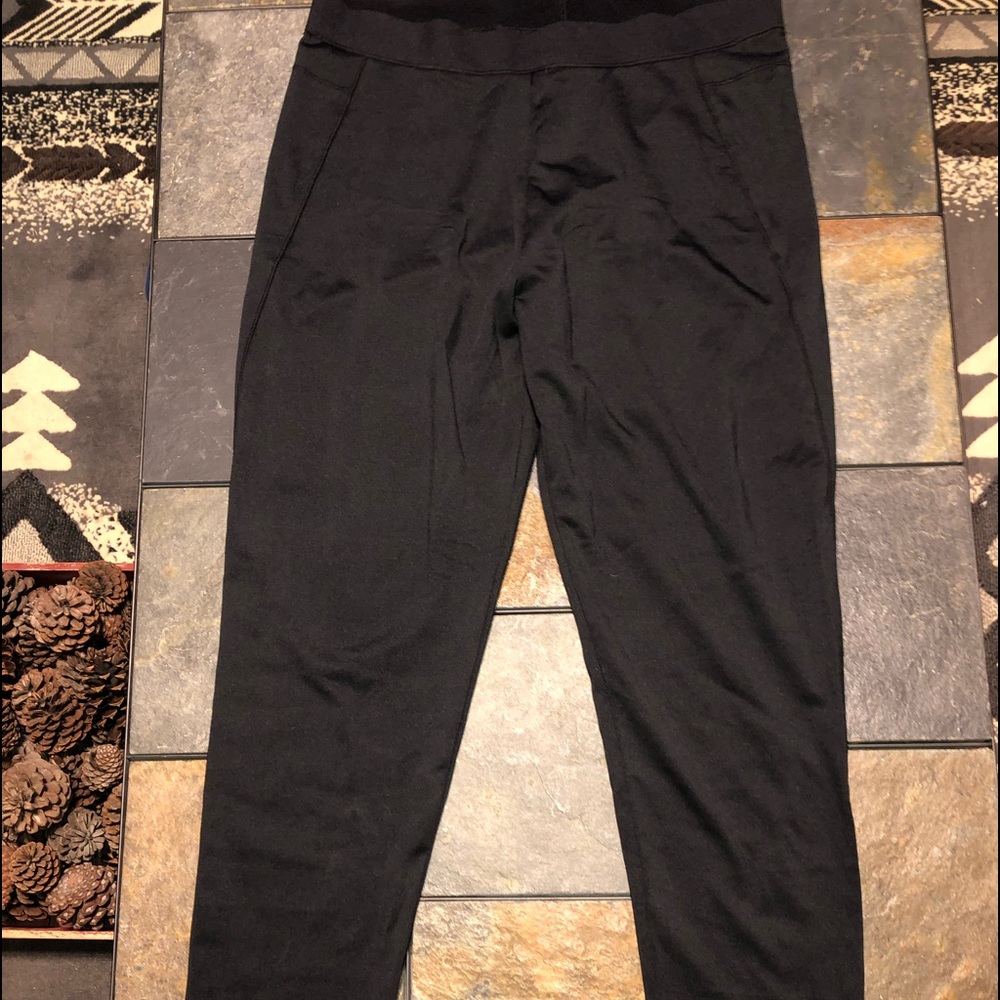 Black leggings